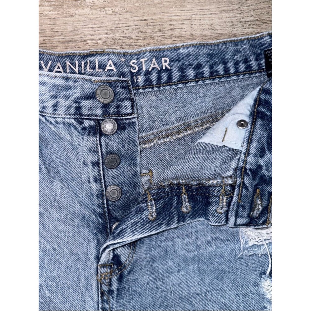 90s Boyfriend Distressed Denim Shorts Light Wash Frayed Raw Hem Festival Size 13 - Picture 2 of 8